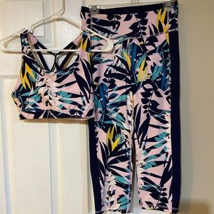 Old navy crop leggings and sports bra set